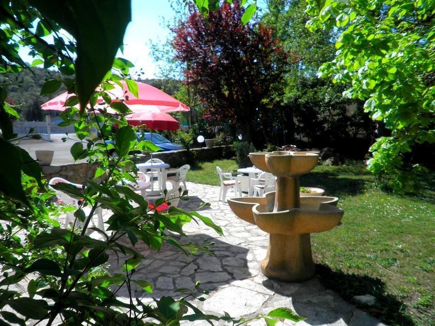 La Pierre Lys Hotel Quillan Bagian luar foto